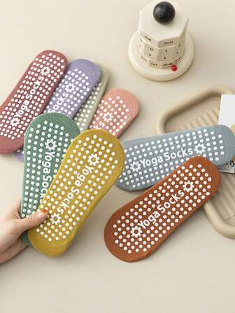 1 Pair Of Anti-skid Yoga Socks, Absorbent, Breathable, Skin-friendly, Shockproof And Durable, Suitable For Pilates Exercises And Indoor Yoga Workouts