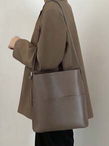 Versatile Large Capacity Ladies' Shoulder Bag, Korean Style Large Capacity Bucket Bag, Women's Vintage Tote Bag With Wide Strap - Khaki - View 1