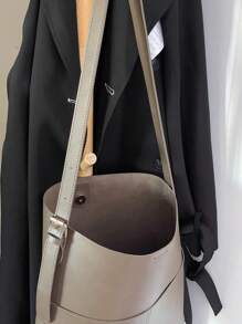 Versatile Large Capacity Ladies' Shoulder Bag, Korean Style Large Capacity Bucket Bag, Women's Vintage Tote Bag With Wide Strap - Khaki - View 2