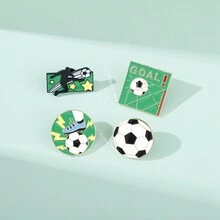 Football Brooch, Sports Themed Badge, Cute Cartoon Goal Scoring Design, Unique High-level Appearance - Green - View 2