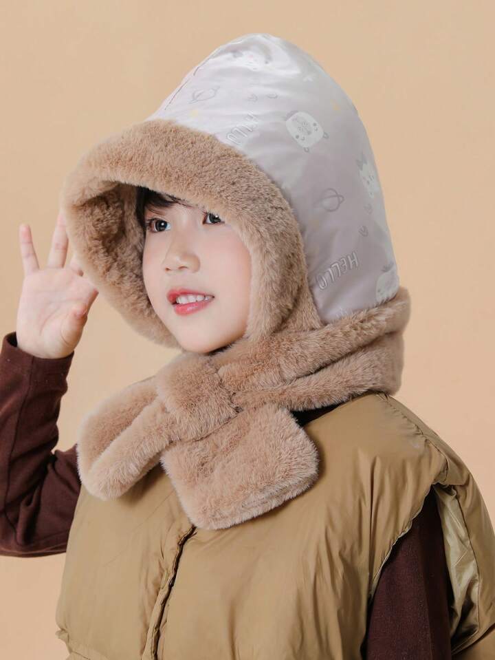 cappello con sciarpa attaccata