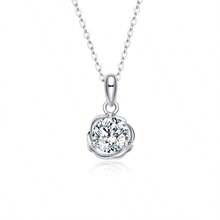 梅花吊墜,韓國和日本風格極簡鎖骨鏈,森系女孩風格1克拉高碳莫桑石925純銀項鍊適用於女性