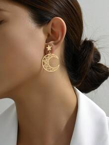 1雙精緻時尚的空心月形吊墜耳環,設計可愛,適合女性在約會、派對上配戴,感恩節禮物首選