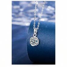 梅花吊墜,韓國和日本風格極簡鎖骨鏈,森系女孩風格1克拉高碳莫桑石925純銀項鍊適用於女性