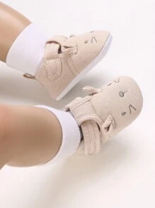 女童可爱婴儿鞋，软底步行鞋