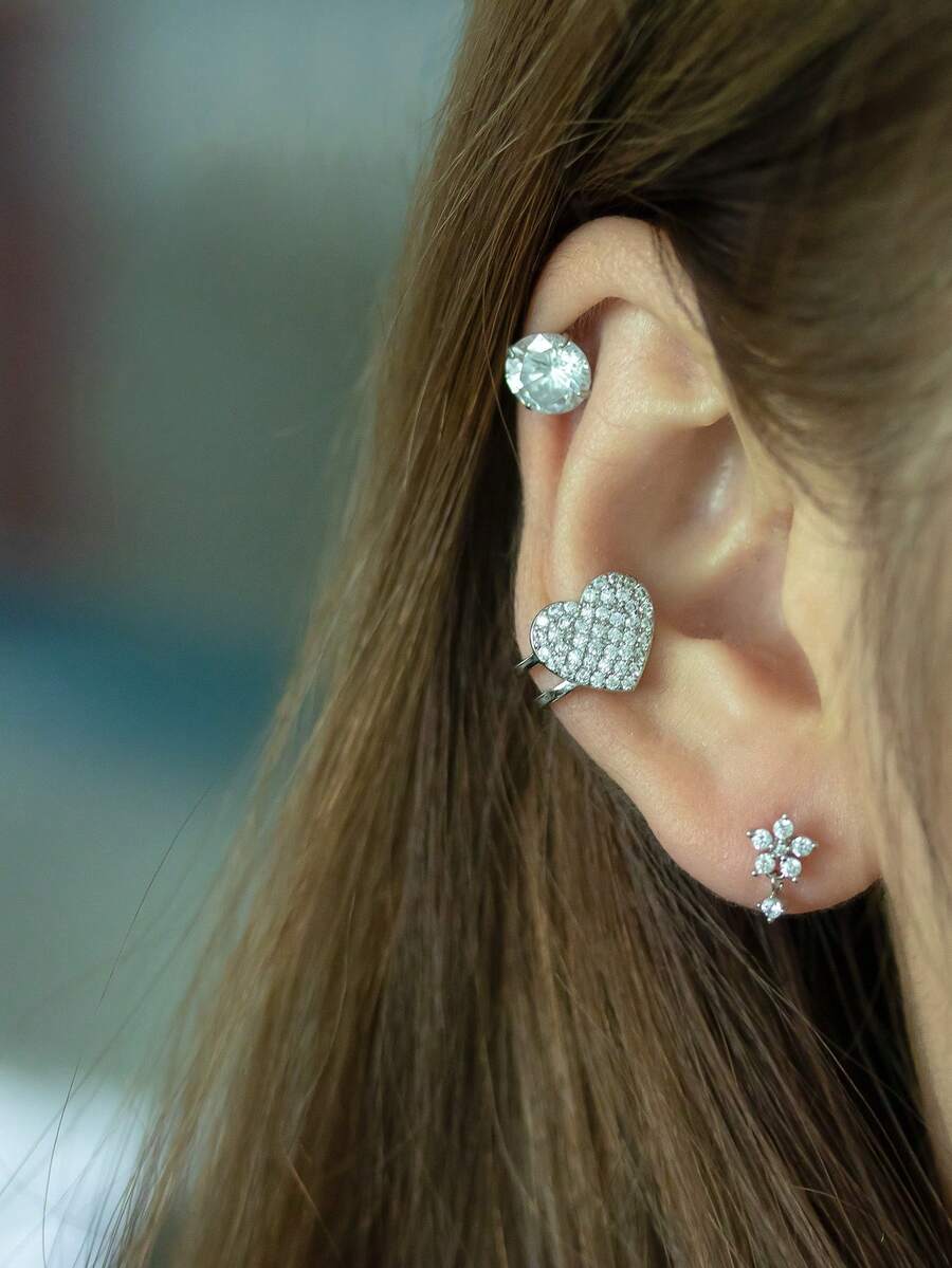 1個水晶大愛心軟骨耳鉤螺紋後螺母珠寶花形立體鑽體三角耳環,女士顱耳飾品