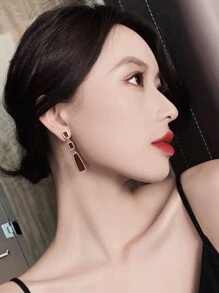 1pair Of Vintage & Minimalist Long Geometric Drop Earrings - Burgundy - View 2