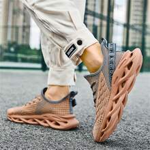 Plus Size Fashionable Lightweight Running Shoes For Men With Blade Soles - Brown - View 1