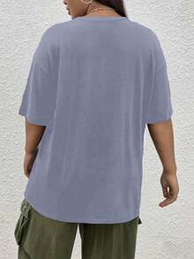 Camiseta Babygirl Oversized Estampa Grafica Bordada Palavra Bebezinha Elogio Apelido Beleza Admirar Old School Letras Gotico Aesthetic Manga Curta Ombro Caido Feminino