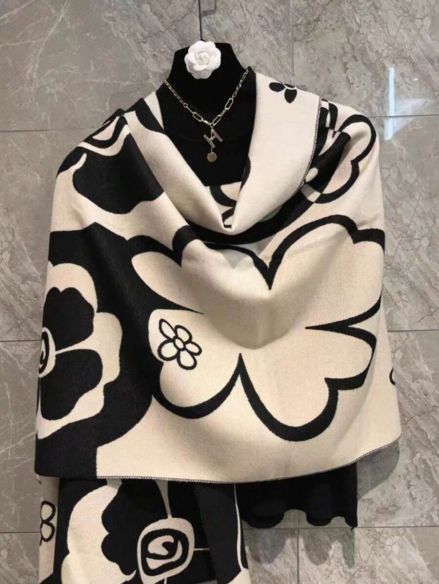 1入女性時尚山茶花印花假絨毛保暖披肩圍巾,適合日常穿著 - 黑色 - 查看 1