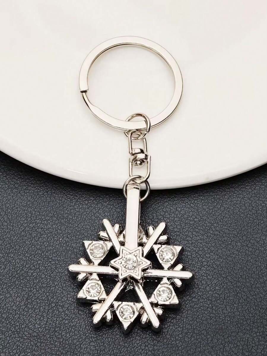1pc Personalized & Versatile New Design Rotatable Snowflake Keychain With Rhinestones, Suitable For Men, Women, Students Backpack Pendant, Keychain Gift - Silver - View 1