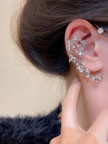 1pc Silver Butterfly Shaped Ear Cuff With Shiny Rhinestones For Non-pierce Ear, Delicate Design And Fashionable Style Suitable For Women's Daily Wear - silver left ear - View 4