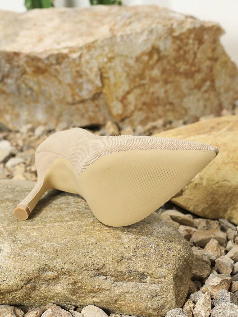 新款时尚尖头细高跟一脚蹬女式高跟鞋，时尚豹纹性感红色鞋垫舒适高跟鞋适合户外派对和所有季节，女士闪亮漆皮装饰带露背高跟凉鞋