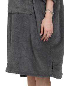 Thickening Ultra-Fine Fiber Warm Soft Absorbent Plain Embroidery Cape Style Bathrobe, Suitable For Home, Swimming, Fitness, Travel And Surfing, 1pc Summer Wedding Home Bathroom Decor Beach Wear Back To School - Grey - View 9