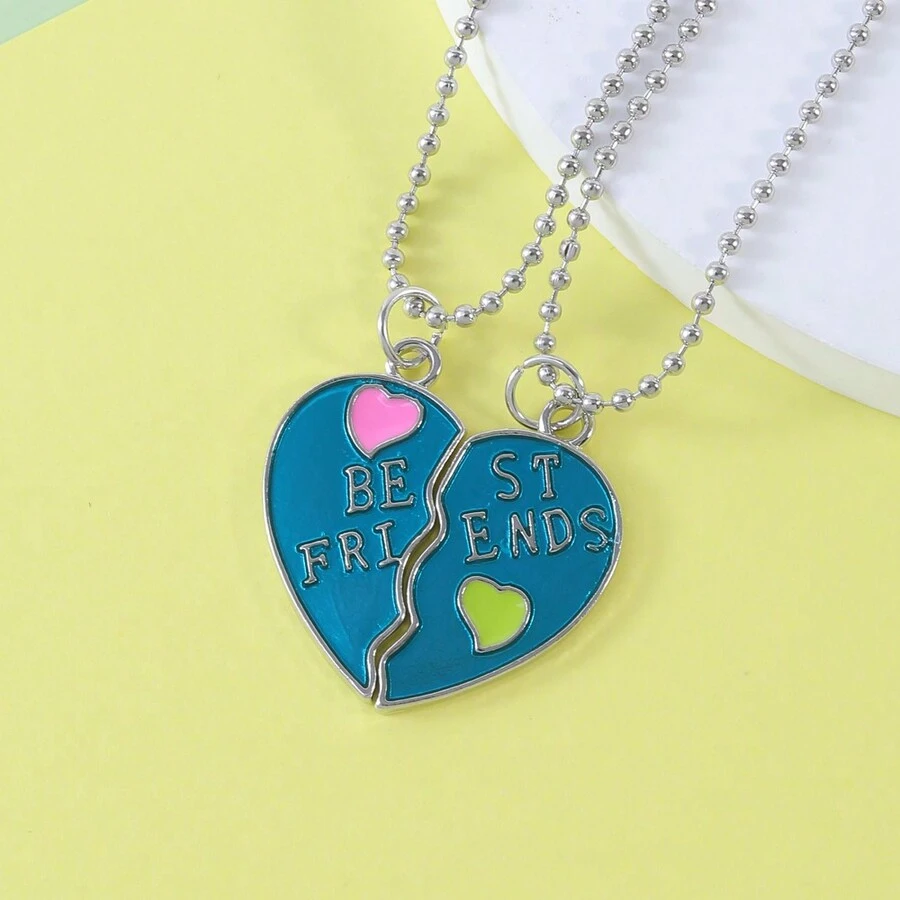 2pcs Creative Heart Splicing Best Friends Pendant Necklace Set - Silver - View 1