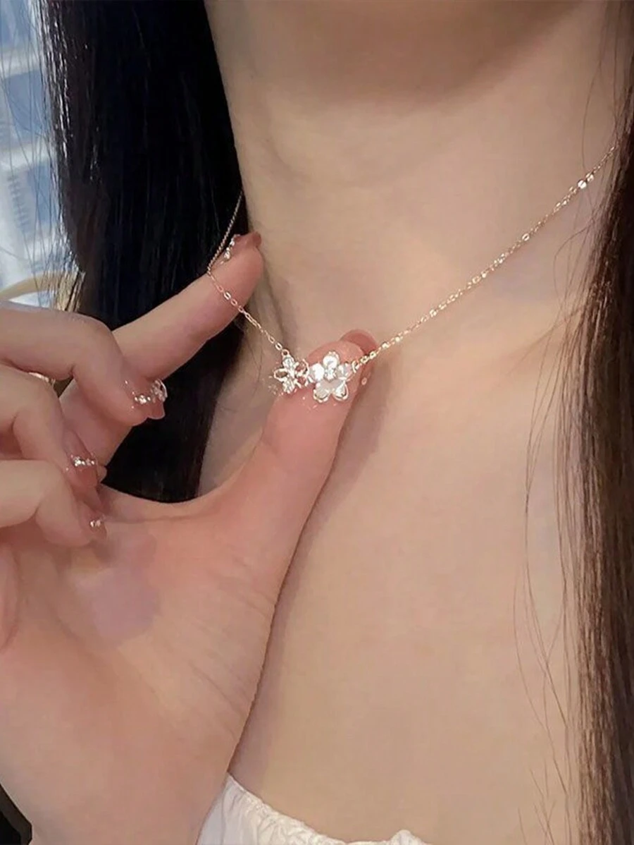 1pc Sakura Pendant Necklace For Women, Rose Gold Clavicle Chain Design - Multicolor - View 1