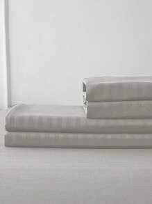 Set sábanas para cama Matrimonial Estilo Jacquard rayada 3000 Hilos, Tela fresca, Suave, Ligera y Ajustable 4 piezas/(1 Forro,1 Sábana/ 2 Fundas) - Gris - Ver 3