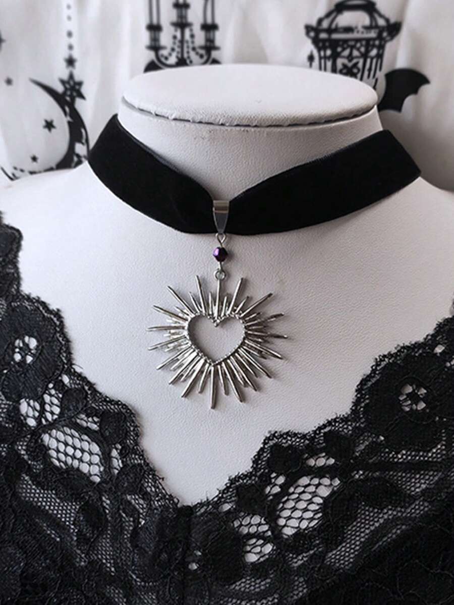 1個哥德式個性化復古銀色心形黑絨面女士項鍊,宴會派對禮物