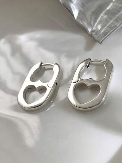 زوج من أقراط الحلق على شكل قلب مجوف عصرية للنساء بديكور يومي لعيد الحب ، عيد الأم ، هدية