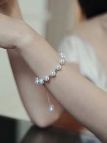 1pc New Arrival Pearl Bracelet With Unique & Minimalist Design, Simple And Sweet Style - White - View 4