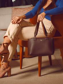 Conjunto de Bolsa Feminina Tote Média com Alça Transversal Removível Conjunto com Carteira Feminina Envelope Versátil - Marrom - Visão 2
