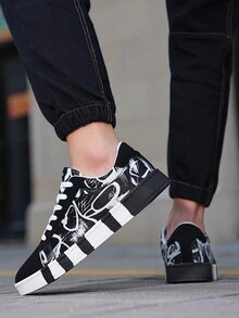 Men's Athletic Canvas Skate Shoes - Black and White - View 5