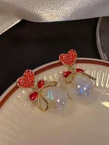 1對精美的人造珍珠蝴蝶結、心形、鑽石和美人魚主題甜美奢華的耳墜，適合約會和晚宴派對 - 紅色 - 查看 6