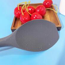 1入組/套矽膠和木柄廚房用具套裝包括刮刀,鍋鏟,長柄勺和過濾勺適用於烹飪 - 刮刀 - 查看 9