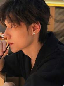 1個銀色三角形耳釘 - 銀色 - 查看 1