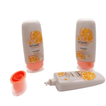 Base de Maquillaje Hidratante con vitamina C 3 tonos paquete de 12 piezas - Multicolor - Ver 4