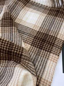 1入厚實的女孩圍巾,女孩秋冬季新款韓版仿開司米斜紋披肩,時尚厚實保暖的流蘇圍巾,送給朋友穿著於秋冬日常生活中