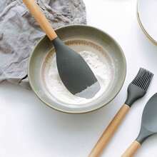 1入組矽膠和木柄廚房用具套裝包括刮刀,鍋鏟,湯勺和撇渣器 - 刮鏟 - 查看 4