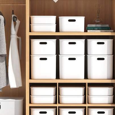 1 个白色塑料收纳盒，适用于客厅、厨房、书房、餐厅、玩具、零食、玩偶、饮料、药品、卧室、衣柜、衣服、内衣、袜子（含盖子，不含贴纸）