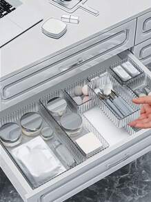 Transparent vertical pattern