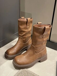 2023秋冬季新款女士中筒牛仔靴,具備復古元素和粗跟 - 卡其色 - 查看 3