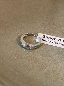 一個銀戒指 - 銀色鑲鑽 - 查看 2