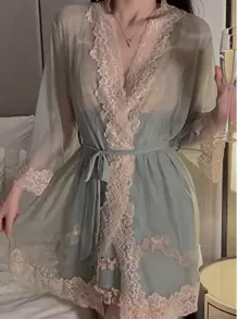 QING ROU 女士綠色性感極簡風格網紗浴袍和腰帶，配對比蕾絲 - 綠色 - 查看 1