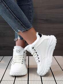 女性雪地靴2023新風格加厚長毛絨濃烈香調和時尚厚底增加戶外休閒競技鞋適用於學生和女士們