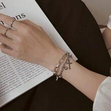 1入組時髦和優雅嘻哈別緻雙層金屬十字吊墜項鍊適用於女性生日/假日禮品