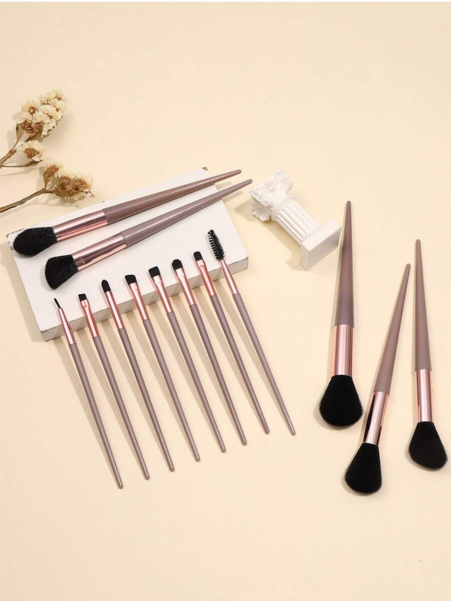 13件套黑色化妆刷套装，包含散粉刷和眼影刷，价格实惠的化妆工具，化妆刷套装，化妆刷套装，化妆刷套装，全套化妆刷，化妆刷套装，全套化妆工具，化妆刷套装，化妆刷套装，化妆礼盒套装