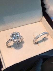2 piezas/set Caja de regalo aleación de zinc forma cuadrada con diamante de imitación anillos de boda con embalaje - Plateado - Ver 1