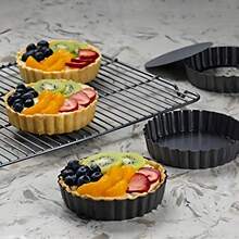 Scalloped Edge Baking Pan With Removable Bottom Delícia Diameter 10cm - Black - View 5