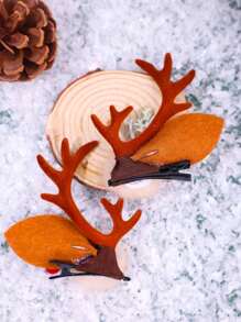 1 对圣诞主题可爱球和鹿角发夹