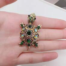 1 Pieza Broche Con Forma De Animal Lindo Y Creativo Con Pedrería Para Uso Diario De Los Hombres - Verde - Ver 1