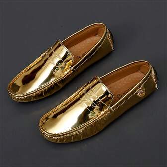 2023新季時尚英韓風男士懶人鞋,亮面設計,優雅、柔軟和輕便,適合休閒、運動、商務或條便穿,是時尚鞋款