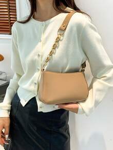 女士包包 2023 新款冬季法棍包简约优雅纯色单肩包，设计独特，非常适合斜挎包