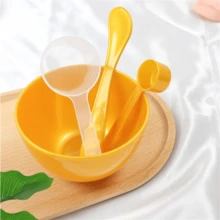 1套金色面膜碗,包括攪拌碗、攪拌棒、敷面棒和勺等4件美妝工具,便於攜帶 - 金色 - 查看 1