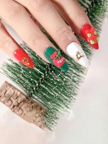 24入組混合聖誕主題美甲飾品,包括聖誕樹、長襪和聖誕老人等,用於美甲裝飾