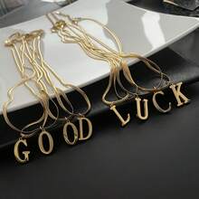 1件装时尚钛钢26字母吊坠蛇骨项链，可定制姓氏，情侣个性化小项链，节日礼物