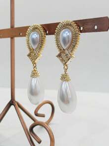 1pc Light Luxurious Vintage Palace Style Earring Suitable For Ladies' Daily Wear - Gold - View 2